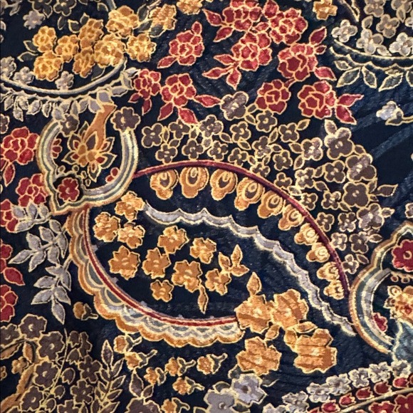 Vintage Accessories Bundle – Satin Scarf, Cotton Gloves & 3 Carved Bangles - Picture 4 of 14